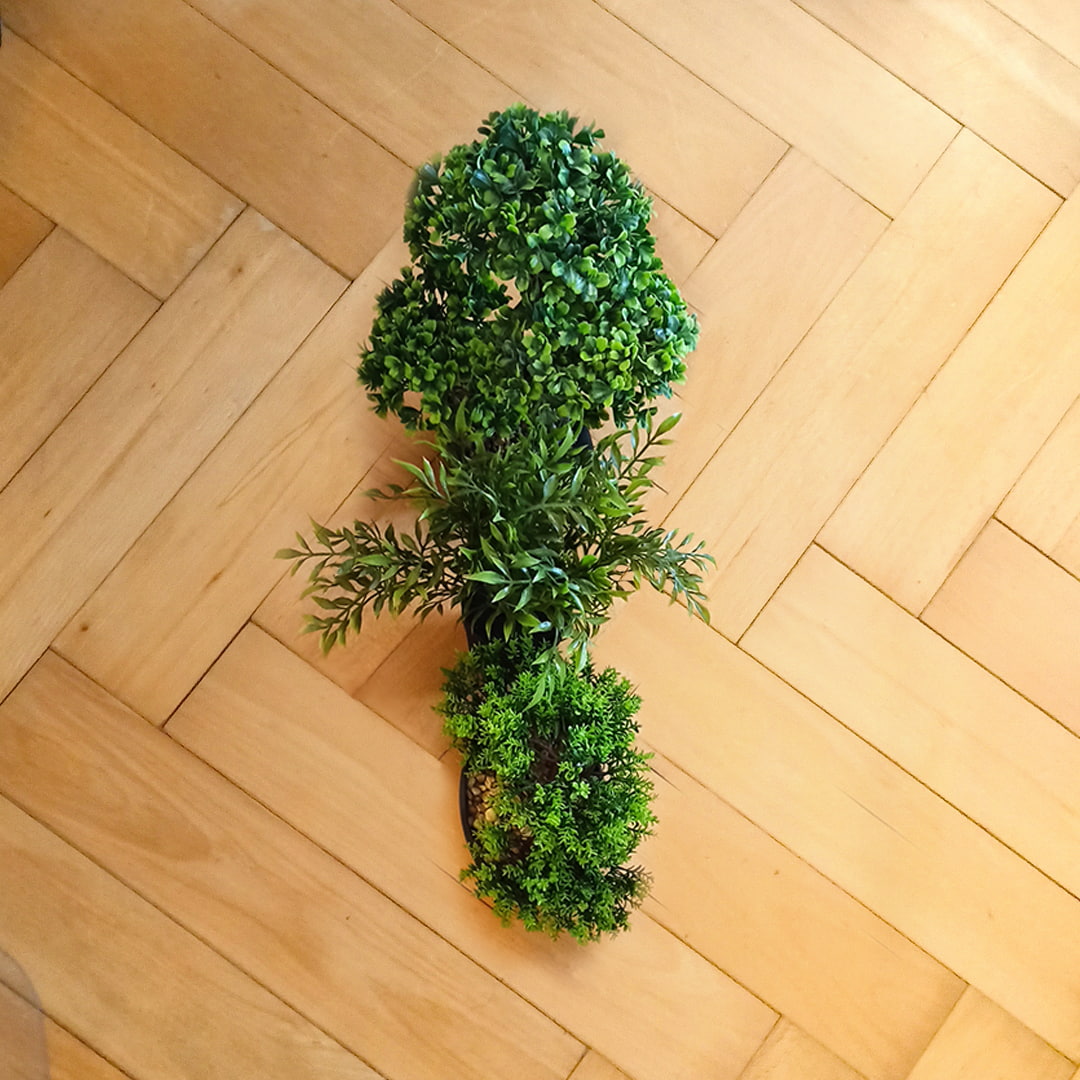 uppercase-i-mrasinova